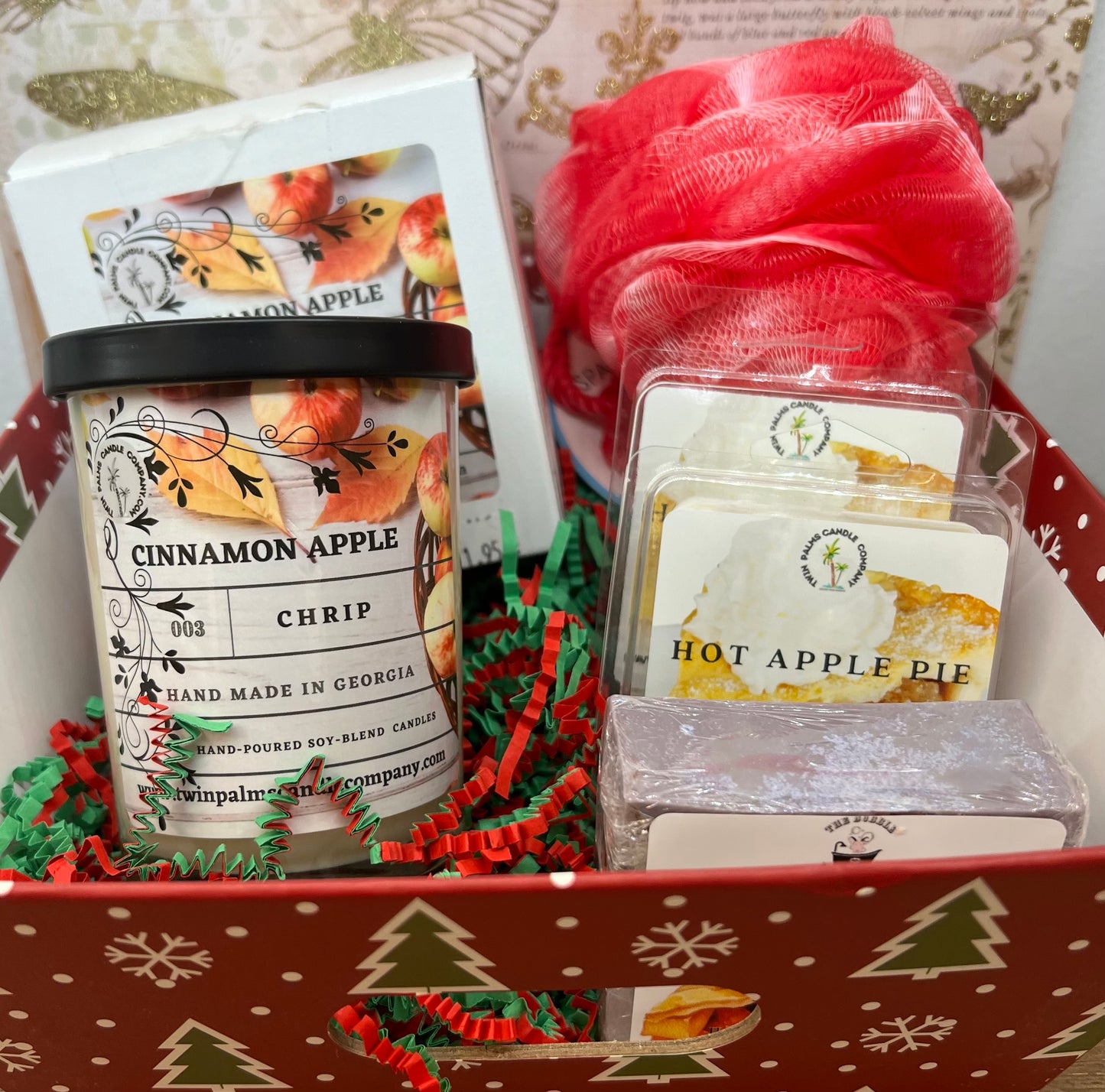 CHRISTMAS  CINNAMON APPLE GIFT BASKET