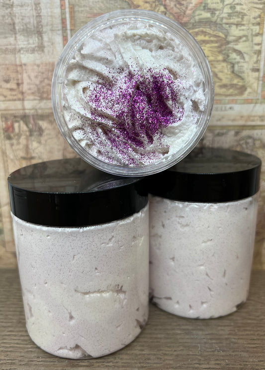 ESSENTIAL OIL LAVENDER FOAMING SURAG SCRUB.